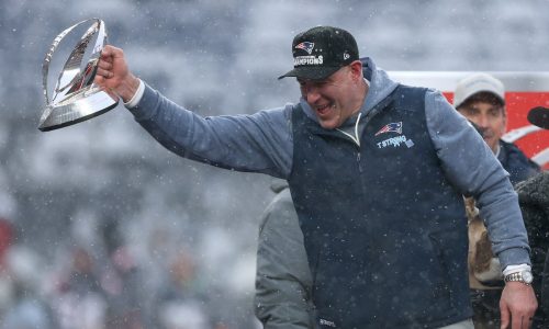 A father and coach: Mike Vrabel’s dad gives inside look at Super Bowl journey