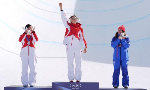 Eileen Gu defiende el oro olímpico en halfpipe y suma 6 medallas en 6 pruebas en su carrera olímpica