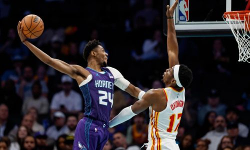 Brandon Miller anota 31 puntos; Hornets aguantan y vencen a Hawks por 110-107