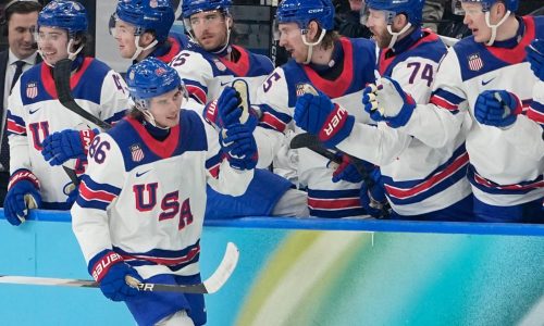 EEUU se cita con Canadá por el oro olímpico en hockey masculino tras golear a Eslovaquia