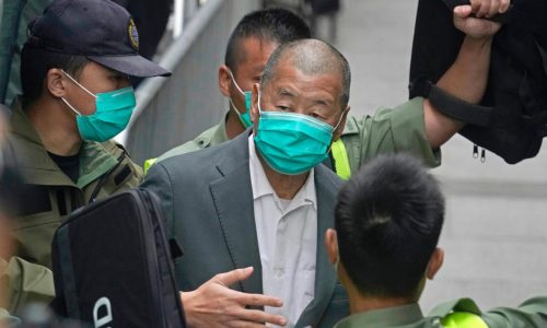 Dan 20 años de cárcel al exmagnate de medios Jimmy Lai en Hong Kong