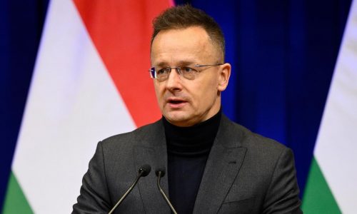 Hungría bloqueará préstamo clave de la UE a Ucrania hasta que se reanuden envíos de petróleo ruso