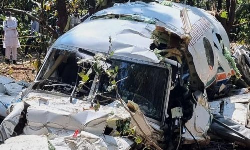Una ambulancia aérea se estrella en un bosque del este de India y mata a 7