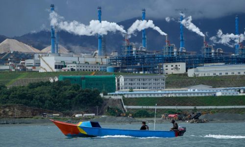 Indonesia endurece el control del níquel mientras EEUU y China buscan minerales críticos