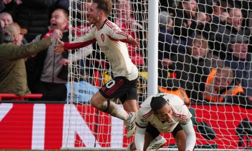 Mac Allister marca el gol del triunfo del Liverpool en el descuento tras anular el VAR otro gol