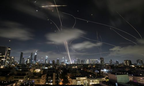 Acusan a dos israelíes de usar información militar clasificada para apostar