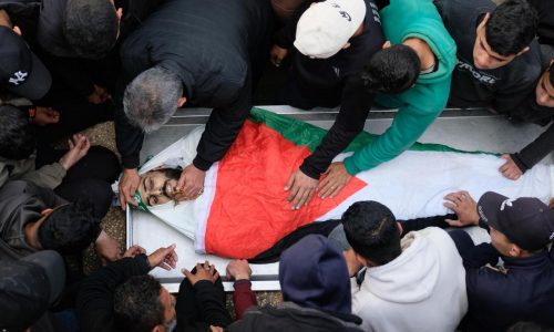 Dron israelí mata a dos palestinos que iban en bicicletas en Gaza