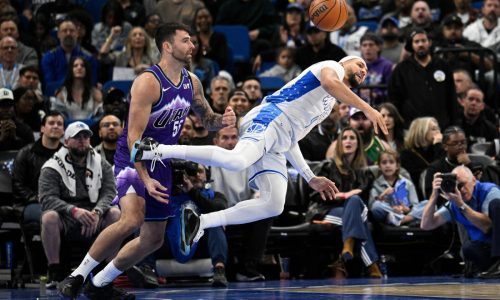 Magic remonta déficit de 17 puntos y vence al Jazz por 120-117