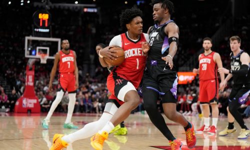 Smith anota 31 puntos y Thompson suma 20 en triunfo de Rockets 125-105 sobre Jazz