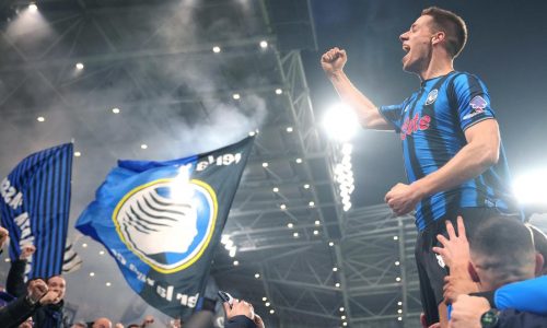 Con agónico penal, Atalanta fulmina a Dortmund y avanza a octavos en la Champions