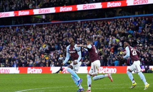 Aston Villa y Chelsea dejan puntos en la Liga Premier tras empatar