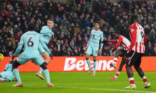 Diarra lidera a Sunderland en goleada 3-0 sobre Burnley en la Liga Premier