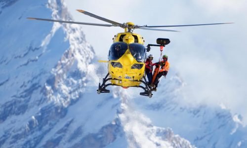 Lindsey Vonn dice que una cirugía evitó que le amputaran la pierna izquierda tras caída olímpico