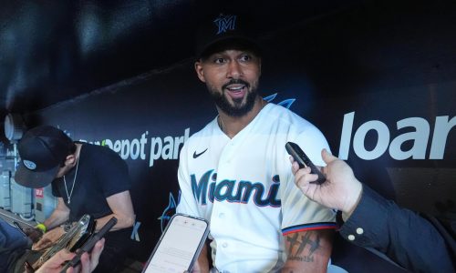 Dominicano Sandy Alcántara elegido para su 6ta apertura en el juego inaugural de Miami
