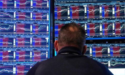 Caen los precios de acciones asiáticas tras retroceso en Wall Street