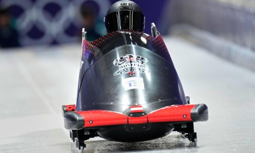 Tuvo un derrame cerebral y ahora un pie roto, la austriaca Katrin Beierl competirá igual