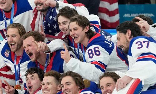 El primer oro olímpico de EEUU en hockey masculino desde 1980 llega sin ‘milagro’