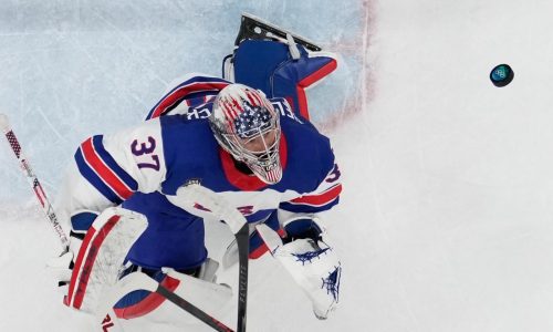 Connor Hellebuyck shows why he’s the US starting goalie at the Olympics