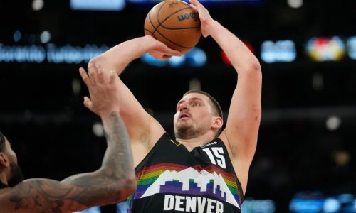 Triple-doble de Jokic lleva a Nuggets a victoria 136-120 sobre Bulls para romper racha de 3 derrotas