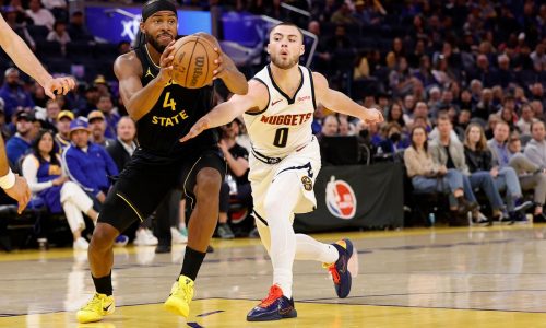 Los Warriors vencen 128-117 a los Nuggets con 18 puntos de Podziemski