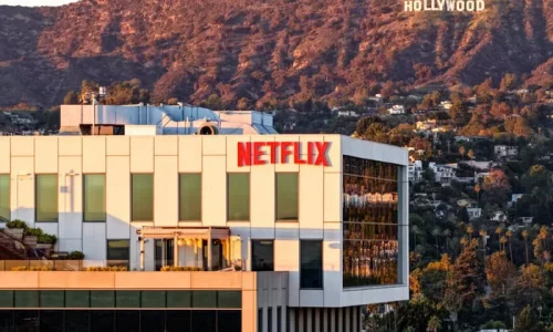 Netflix CEO Faces Criticism From Lawmakers on Warner Merger