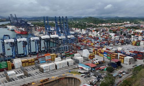 Panamá ordena ocupar puertos del canal tras quedar firme fallo contra concesión a CK Hutchison
