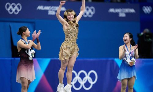 Alysa Liu da su primer oro olímpico s en patinaje artístico femenino en 24 años a Estados Unidos