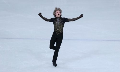 Programa libre de Ilia Malinin asegura oro para EEUU en patinaje artístico en Milán-Cortina