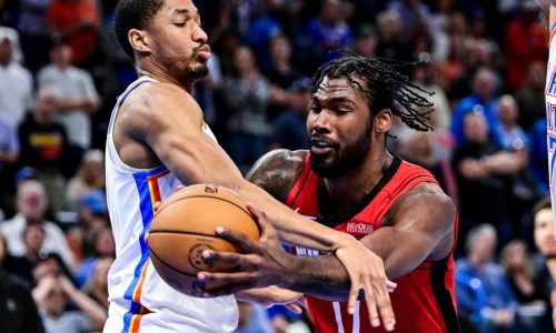 Eason anota 26, Sengun logra triple-doble y Rockets vencen 112-106 a un Thunder diezmado