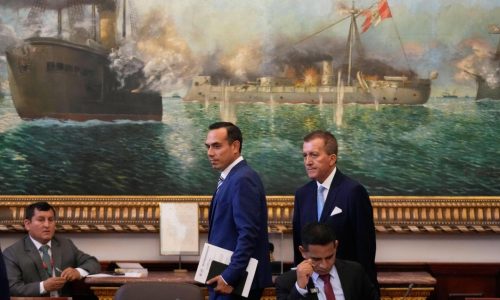 Congreso de Perú debate si destituye a presidente José Jerí por citas con empresarios chinos