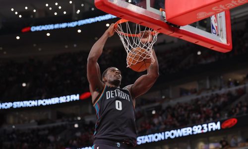 Duren regresa de su suspensión suma 26 puntos y 13 rebotes en triunfo de Pistons ante Bulls