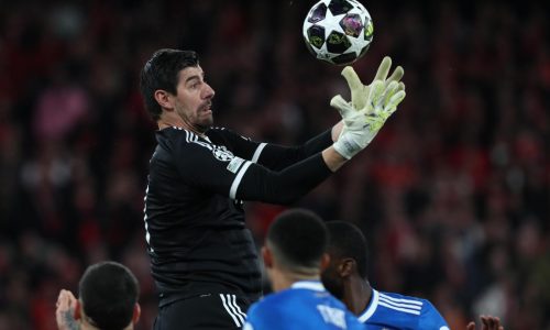 Courtois dice estar decepcionado con Mourinho por críticas a Vinícius por racismo
