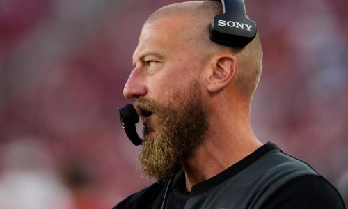 Seahawks esperan contratar a Fleury, coach de alas cerradas de 49ers, dice fuente de AP