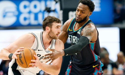 Spurs humillan a Pistons 114-103 en posible adelanto de las Finales de la NBA