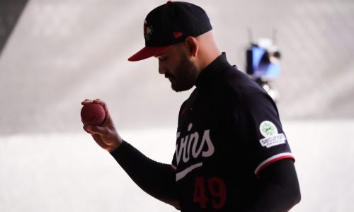 Pablo López experiences elbow soreness as Twins kick off full-team workouts