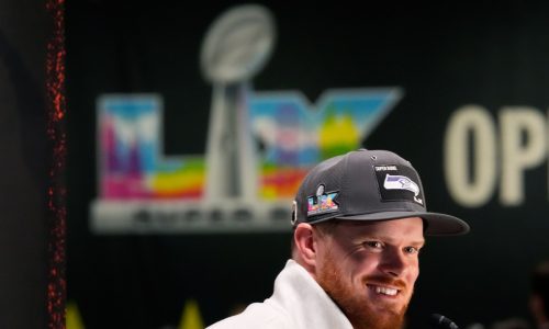 In the Land of 10,000 Sports Heartaches, who left to win a championship?