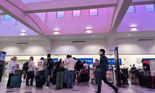 Fuerzas armadas de EEUU usan un láser para derribar un dron de la Patrulla Fronteriza en Texas