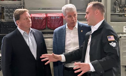 El Pentágono traslada por aire un microrreactor nuclear a Utah en un vuelo histórico