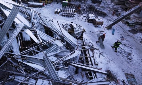 Ataques rusos al sistema energético de Ucrania reducen su pronóstico de crecimiento para 2026 y 2027