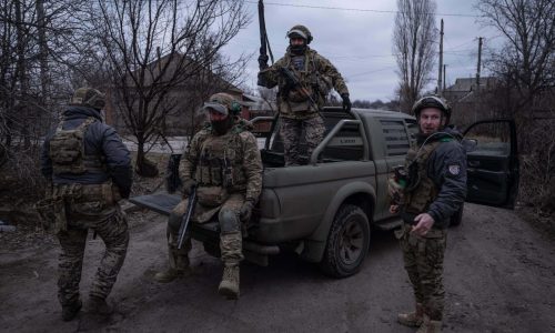 Enviados ucranianos y rusos mantienen en Ginebra un segundo día de diálogos mediados por EEUU