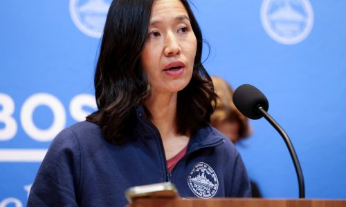 Boston cuts permitting fees, requirements for small businesses amid economic downturn