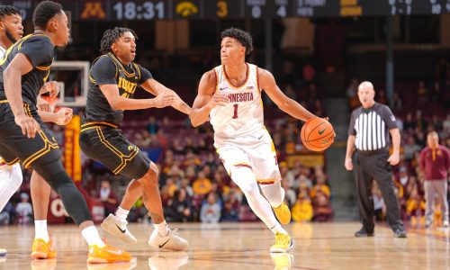 Men’s basketball: Gophers and cancer patients form bond in new program