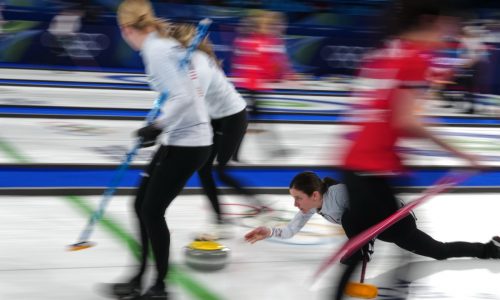 Olympic curling: Team Peterson hammers home first medal-round berth