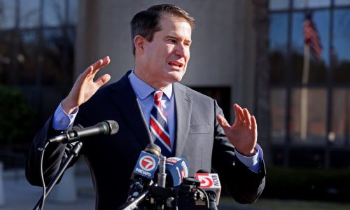 Battenfeld: Seth Moulton scores major migrant PR coup in Senate campaign