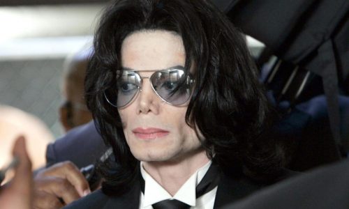 Michael Jackson molested boy at homes of Elton John, Elizabeth Taylor, lawsuit alleges