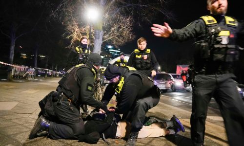 Condenan a un sirio por apuñalar a un turista español en el Monumento al Holocausto en Berlín