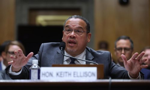 Minnesota presenta una demanda para impedir que la Casa Blanca retenga de fondos de Medicaid