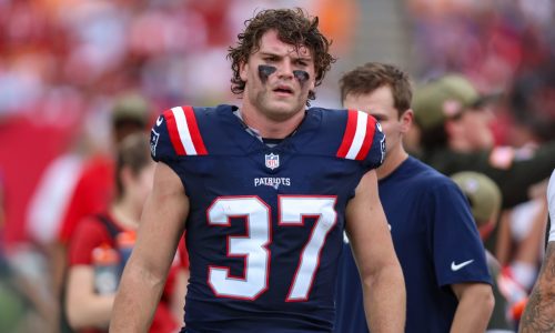 Patriots re-signing offensive player who changed positions last season