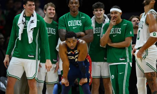 With Jayson Tatum back, can Celtics catch Pistons for No. 1 seed?