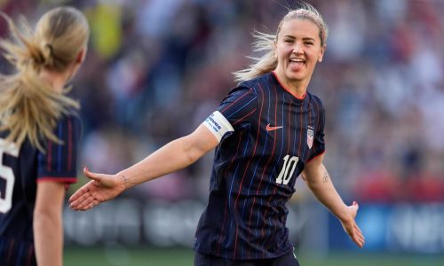 Heaps y Shaw anotan y la selección femenina de EE.UU. vence 2-0 a Argentina en SheBelieves Cup